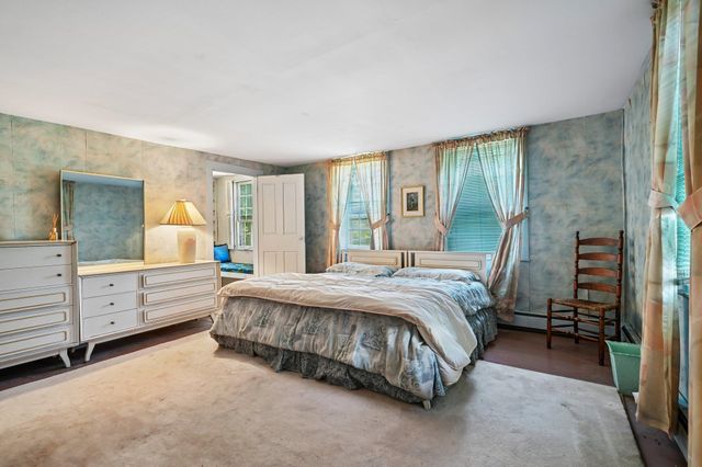 9 Academy Avenue, Atkinson, NH 03811