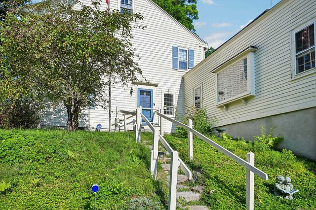 9 Academy Avenue, Atkinson, NH 03811