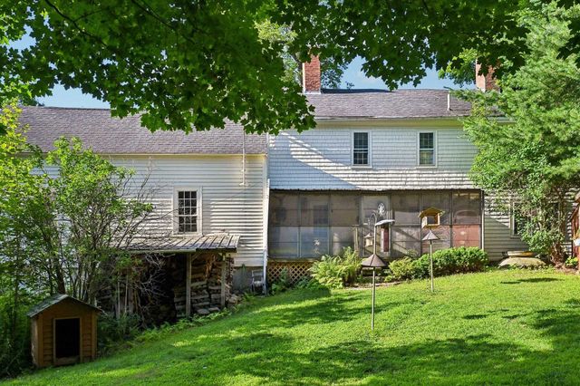 9 Academy Avenue, Atkinson, NH 03811