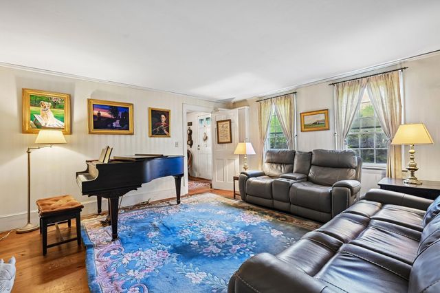 9 Academy Avenue, Atkinson, NH 03811