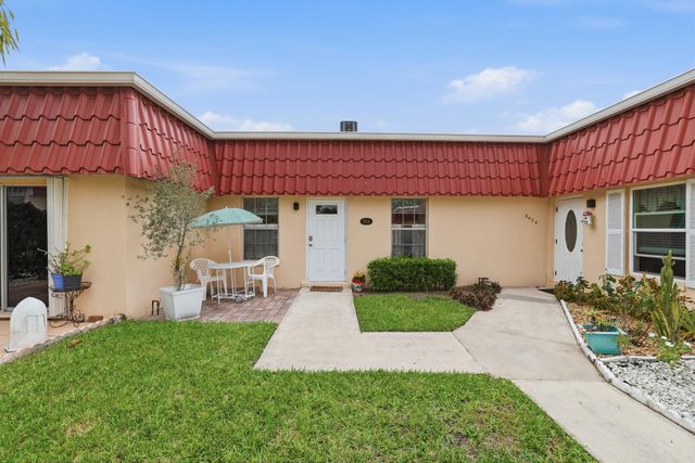 644 Marlboro Oval, Lake Worth, FL 33467