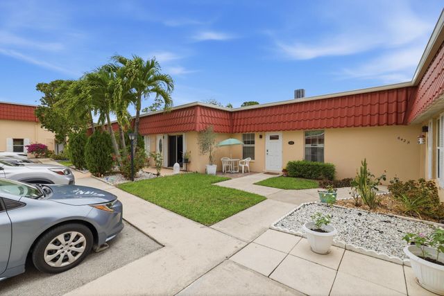 644 Marlboro Oval, Lake Worth, FL 33467