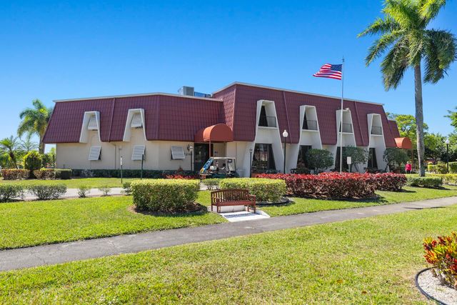 644 Marlboro Oval, Lake Worth, FL 33467