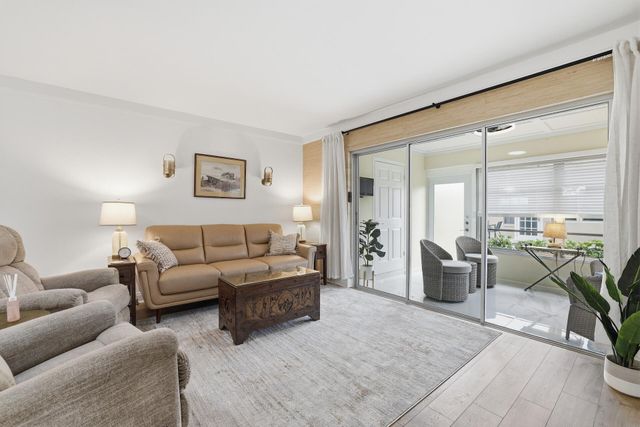 644 Marlboro Oval, Lake Worth, FL 33467