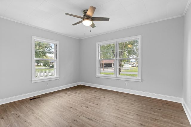 1019 N Dennis Avenue, Jasper, TN 37347