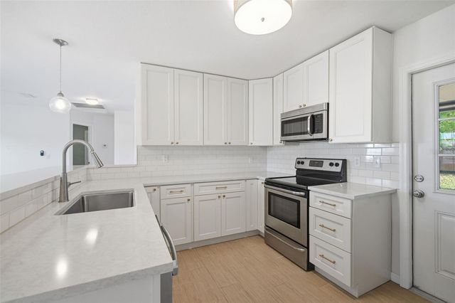 4110 W LEILA AVENUE, Tampa, FL 33616