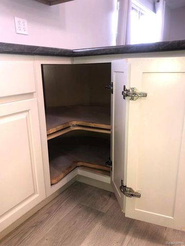 604 Juniper Court, Jonesville, MI 49250