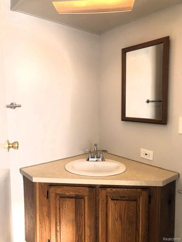 604 Juniper Court, Jonesville, MI 49250