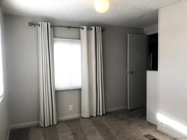 604 Juniper Court, Jonesville, MI 49250