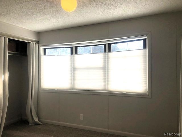 604 Juniper Court, Jonesville, MI 49250