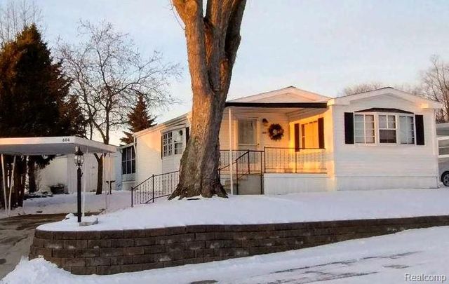 604 Juniper Court, Jonesville, MI 49250