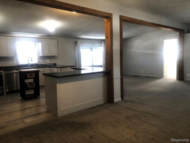 604 Juniper Court, Jonesville, MI 49250