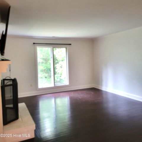 25 Garden Villa Drive, Southern Pines, NC 28387