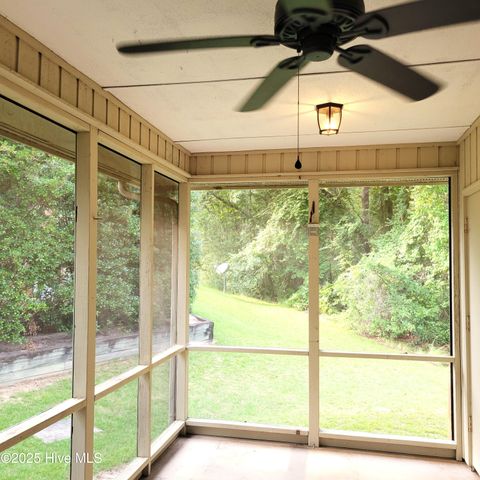 25 Garden Villa Drive, Southern Pines, NC 28387