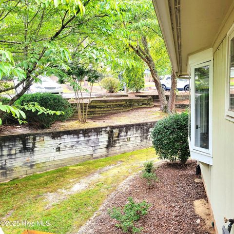 25 Garden Villa Drive, Southern Pines, NC 28387