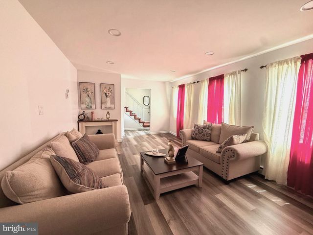 416 N WALNUT ST, Wernersville, PA 19565