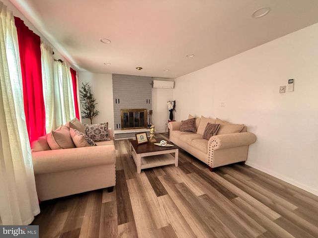 416 N WALNUT ST, Wernersville, PA 19565
