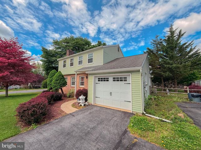 416 N WALNUT ST, Wernersville, PA 19565