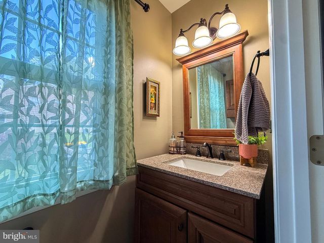 416 N WALNUT ST, Wernersville, PA 19565