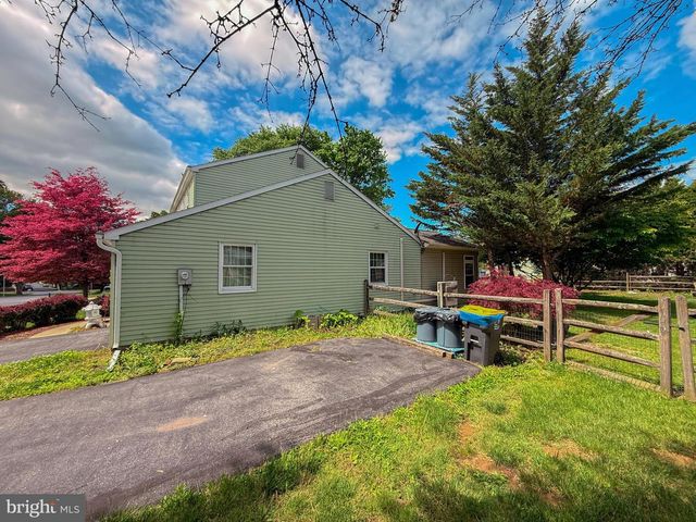 416 N WALNUT ST, Wernersville, PA 19565