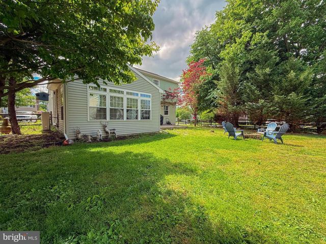 416 N WALNUT ST, Wernersville, PA 19565