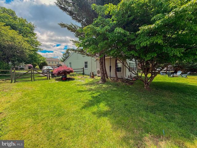 416 N WALNUT ST, Wernersville, PA 19565