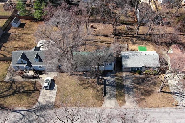 7400 Springfield Street, Prairie Village, KS 66208