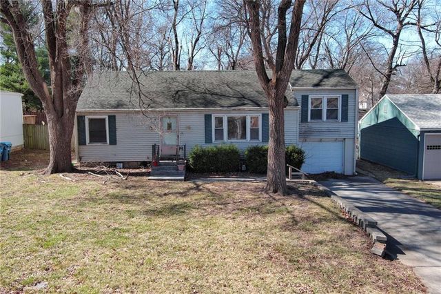 7400 Springfield Street, Prairie Village, KS 66208