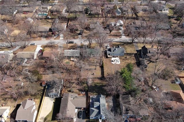 7400 Springfield Street, Prairie Village, KS 66208