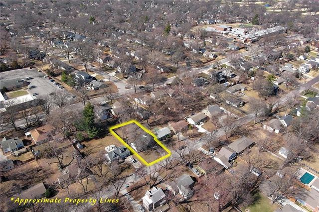 7400 Springfield Street, Prairie Village, KS 66208