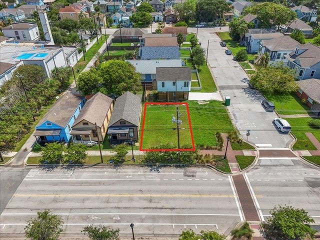 1320 27th Street, Galveston, TX 77550