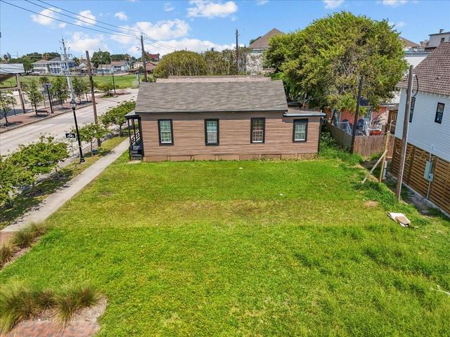 1320 27th Street, Galveston, TX 77550