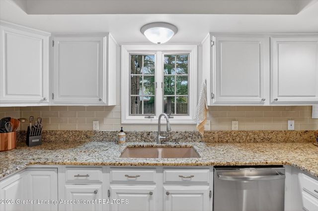 5930 Eagles Way, Haslett, MI 48840
