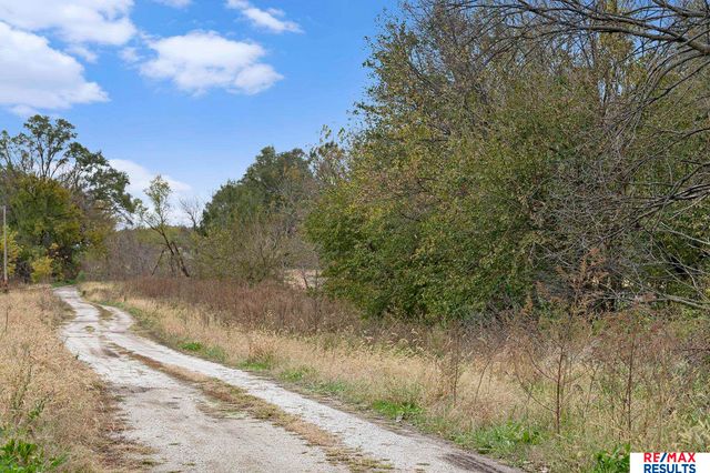 902 Louie Lane, Yutan, NE 68073