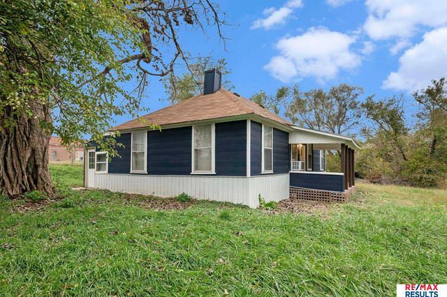 902 Louie Lane, Yutan, NE 68073