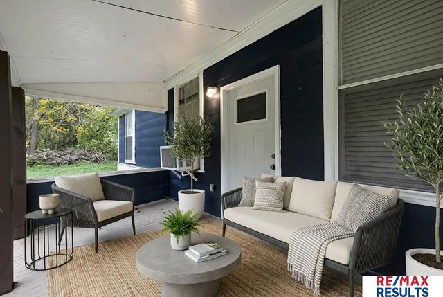 902 Louie Lane, Yutan, NE 68073