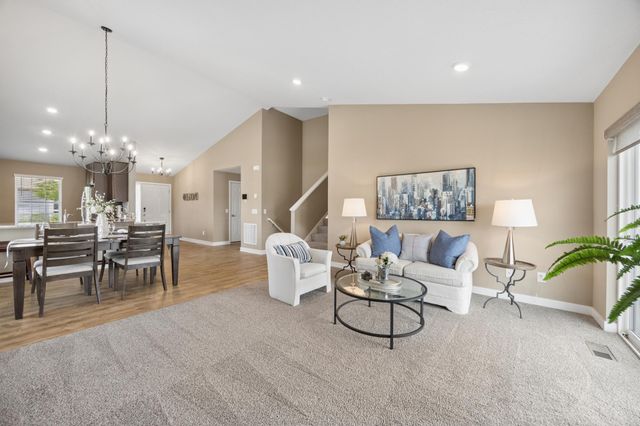 18192 Hartlin Avenue, Lakeville, MN 55044