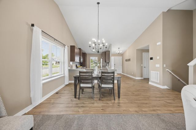 18192 Hartlin Avenue, Lakeville, MN 55044
