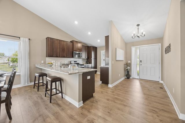 18192 Hartlin Avenue, Lakeville, MN 55044