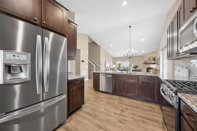 18192 Hartlin Avenue, Lakeville, MN 55044