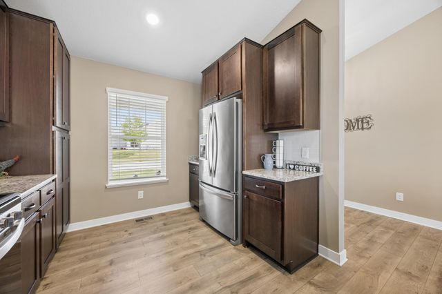 18192 Hartlin Avenue, Lakeville, MN 55044