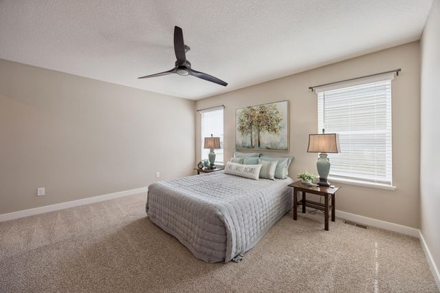 18192 Hartlin Avenue, Lakeville, MN 55044