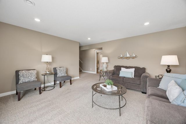 18192 Hartlin Avenue, Lakeville, MN 55044