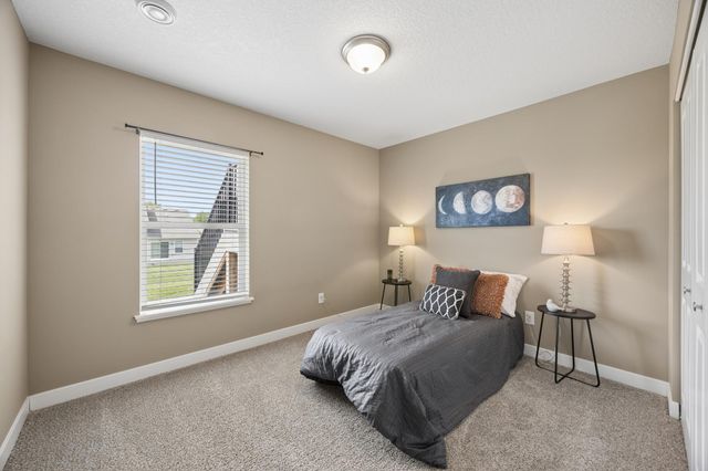 18192 Hartlin Avenue, Lakeville, MN 55044