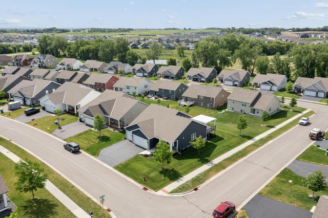 18192 Hartlin Avenue, Lakeville, MN 55044