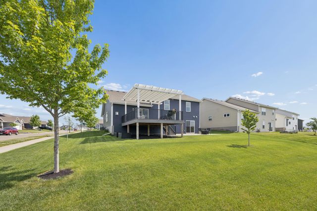 18192 Hartlin Avenue, Lakeville, MN 55044