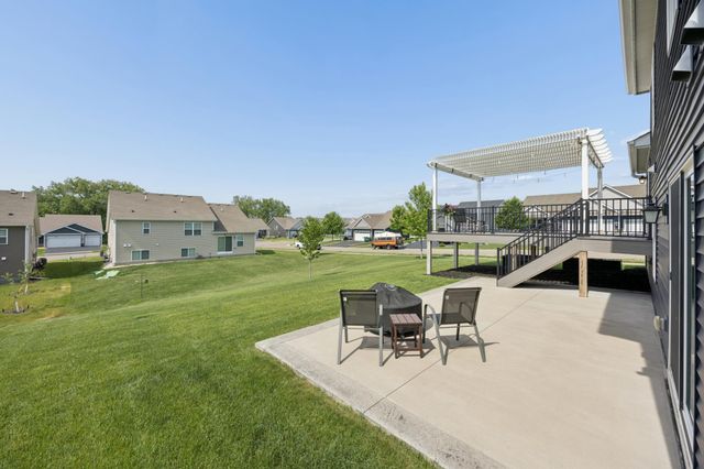 18192 Hartlin Avenue, Lakeville, MN 55044