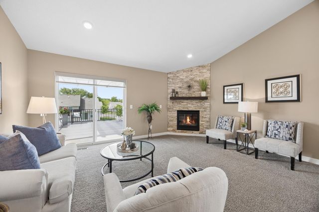18192 Hartlin Avenue, Lakeville, MN 55044