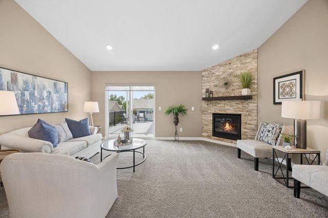 18192 Hartlin Avenue, Lakeville, MN 55044