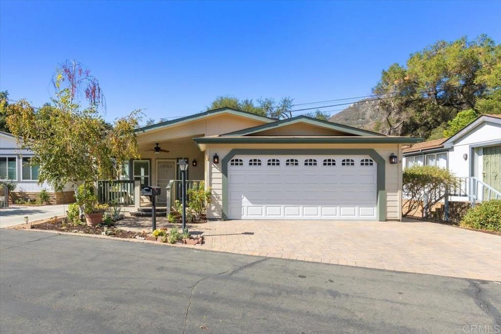 8975 Lawrence Welk Dr 31, Escondido, CA 92026 — exterior